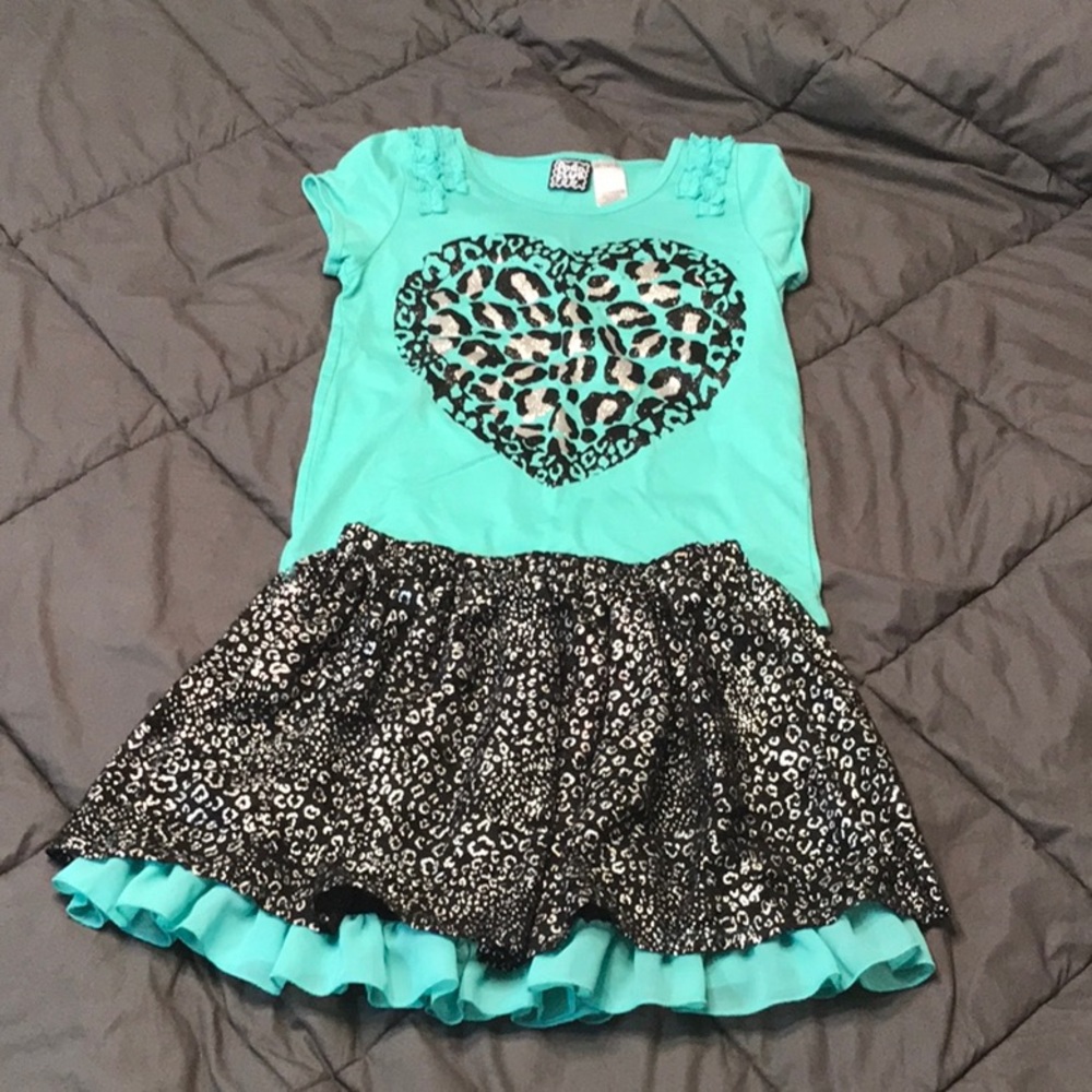Shirt and skirt set